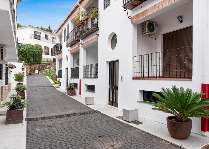 2 Bed Apartment In Benahavis Village