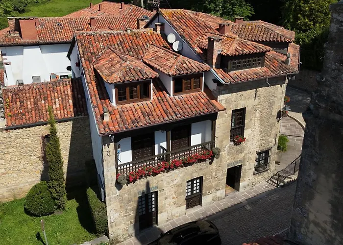 Hotel Santillana