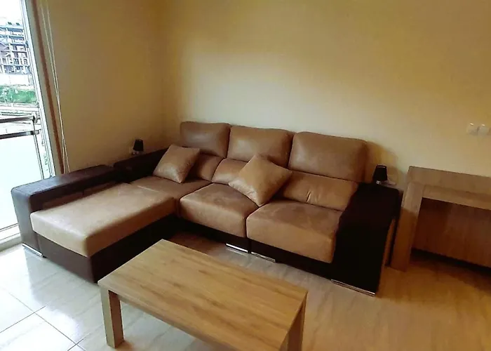 EnSAN CIPRIAN Con Playa Piscina y Parking