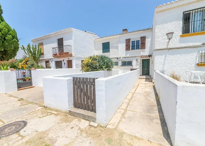 Andalusian Patio In Zahara, Steps From Beach