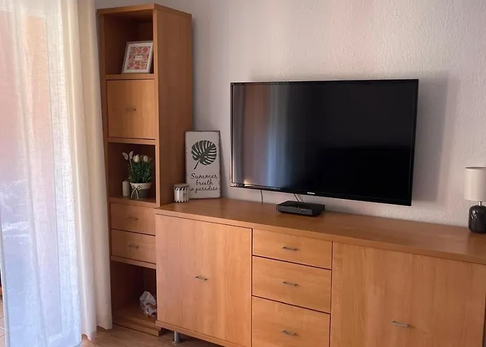Beach Apartment Near Riuet Spring