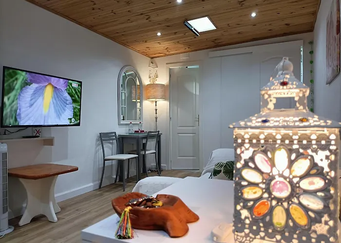 Estudio acogedor, cerca de la playa con piscina.
