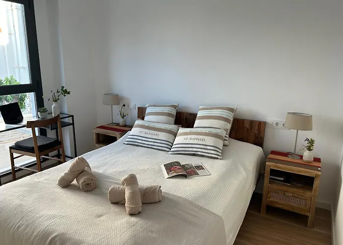 Gandia Playa Moderna - nuevo con piscina y parking, 2 banos, playa 300 m, grau 300 m