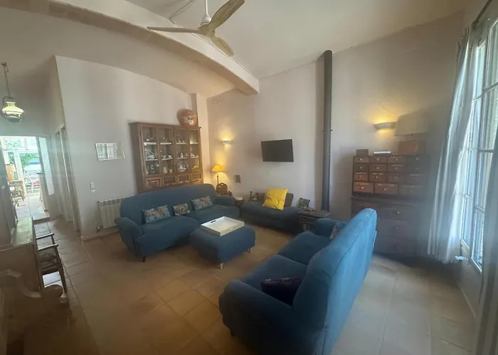 Villa Monturiol