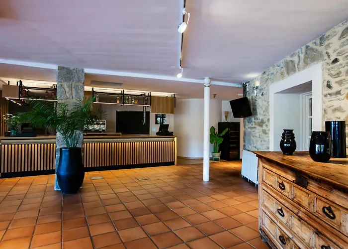 Hotel Panadería y Bungalows Ligüerre de Cinca,