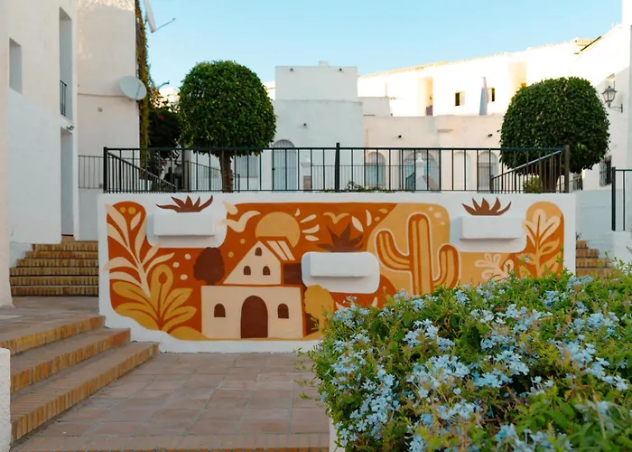 Apartamento Entero Con Solarium En Sabinillas, Con Piscina Y Al Lado Del Puerto De La Duquesa