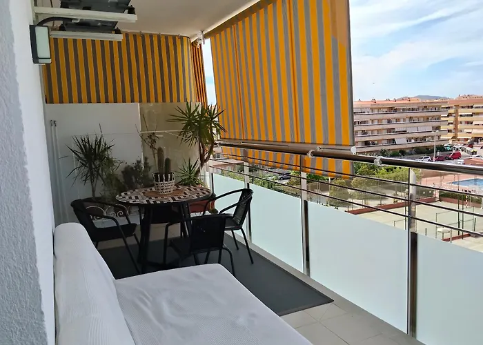 Alegre Apto Con Piscina, A 300M De La Playa.