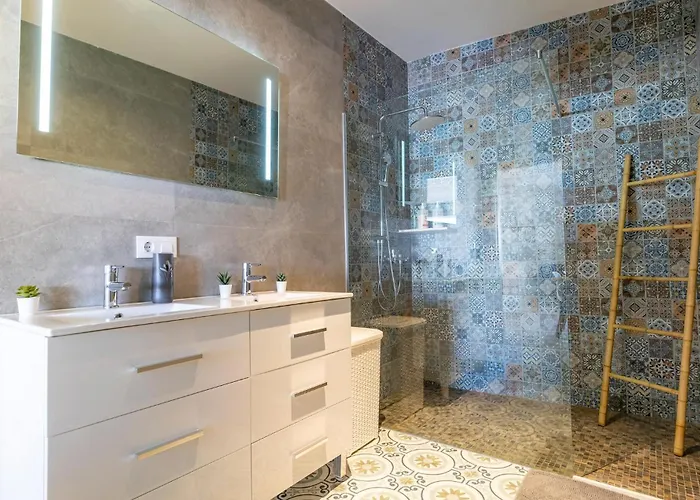Gorgeous Home In Benalup-Casas Viejas