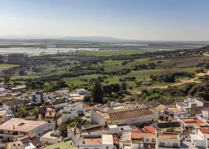 Gorgeous Home In Benalup-Casas Viejas