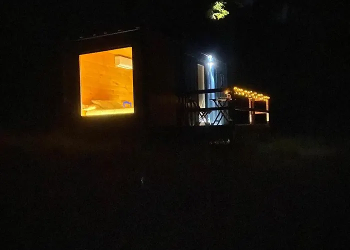 El Roble Glamping - Cabana Container - Pet Friendly