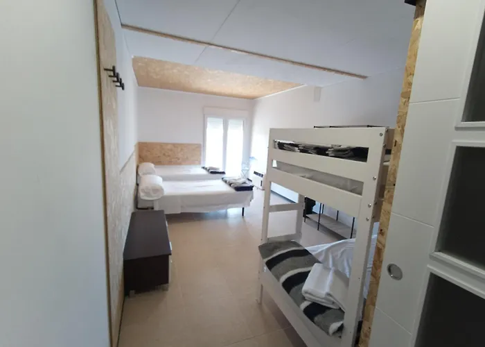 Hostel Elios
