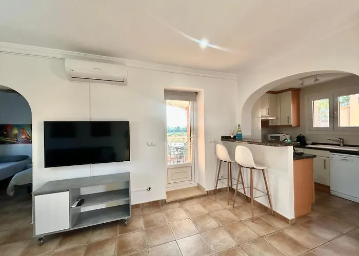 Apartamentos Ambatà AP-1 Varsovia