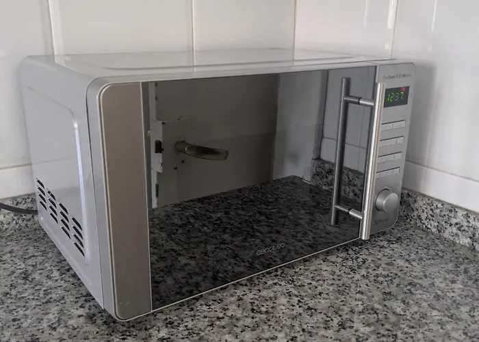 Centric Apartment 100M From The Beach