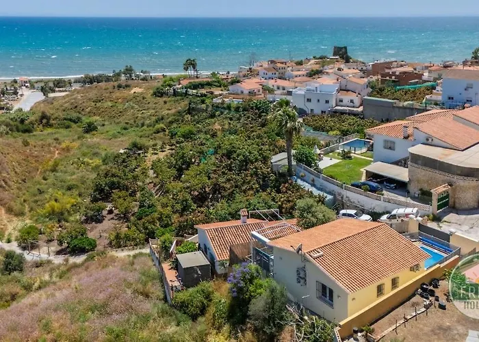 Benajarafe Family Cottage With Pool & Sea Views