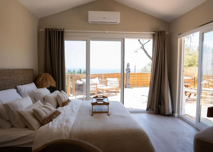 Luxury Boutique Jacuzzi Chalet