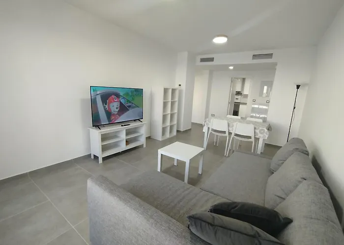 Velez Malaga 2 Dorm 4 Huésped Piscina Parking WiFi