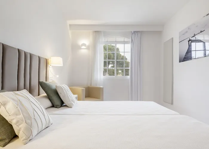 Aparthotel Ilunion Menorca Cala Galdana 