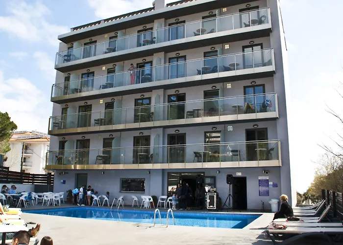 Summer Hotel