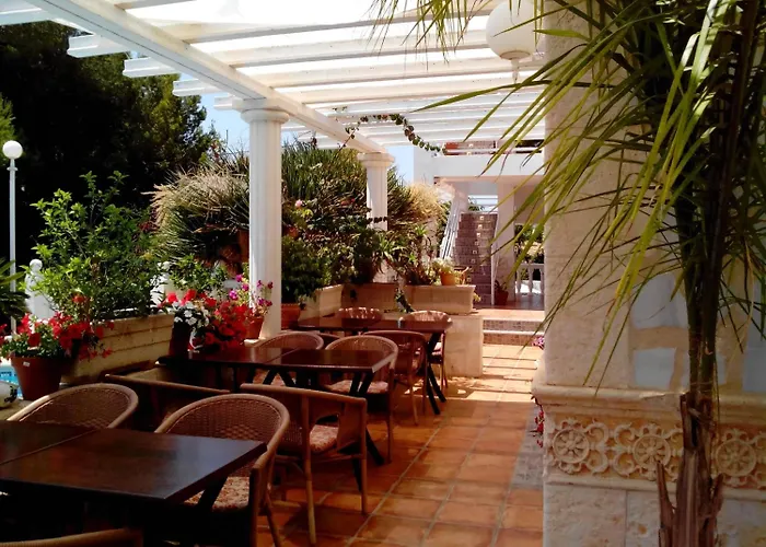 Hostal Residencial La Paloma