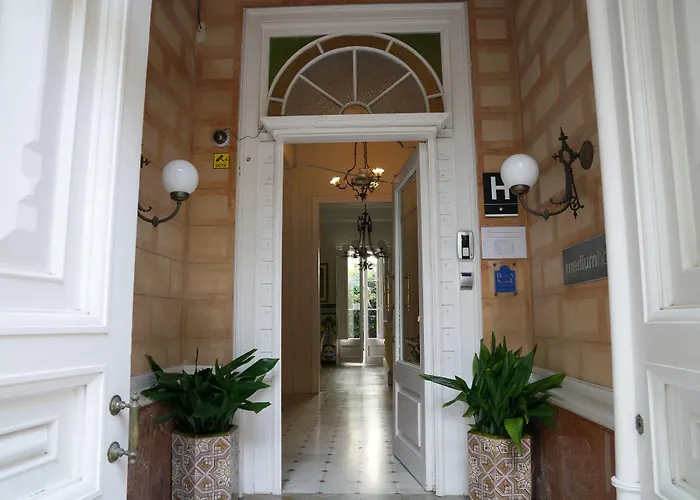 Hotel Medium Renaixenca