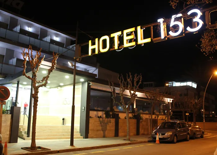 Hotel 153