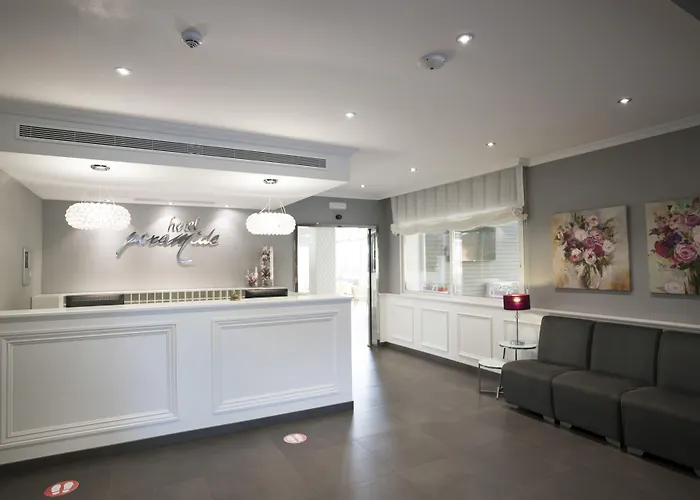 Hotel Piramide