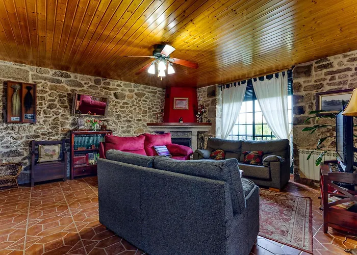 Casa Rural Os Carballos