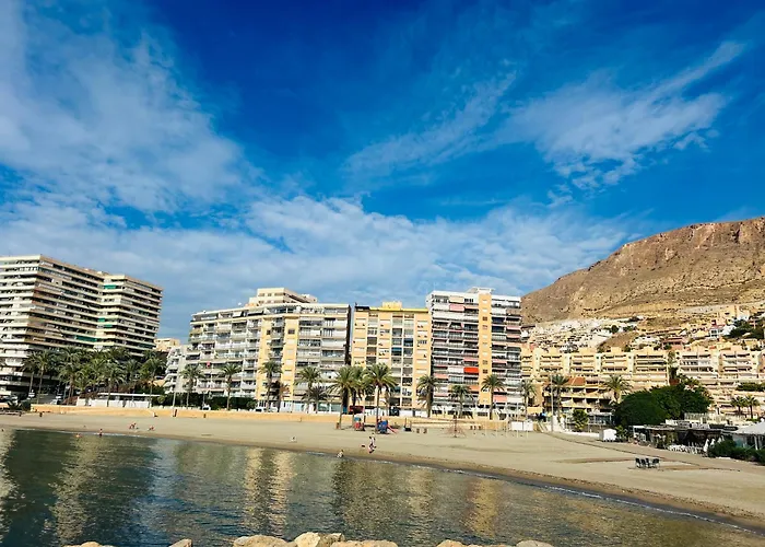 Confortable Apartamento Con Garaje En Aguadulce