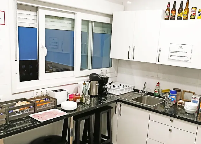 Hostel A2C (Adults Only)