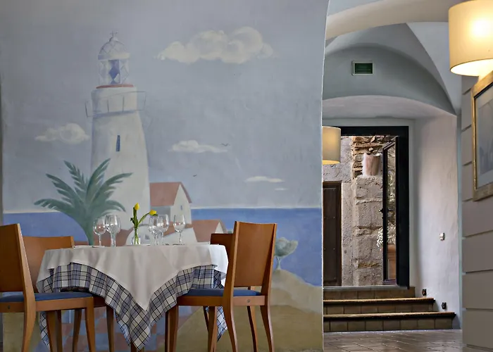 El Far Hotel Restaurant