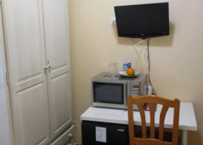 Hostal Becares