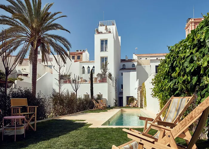 Cristine Bedfor Mahon Boutique Hotel