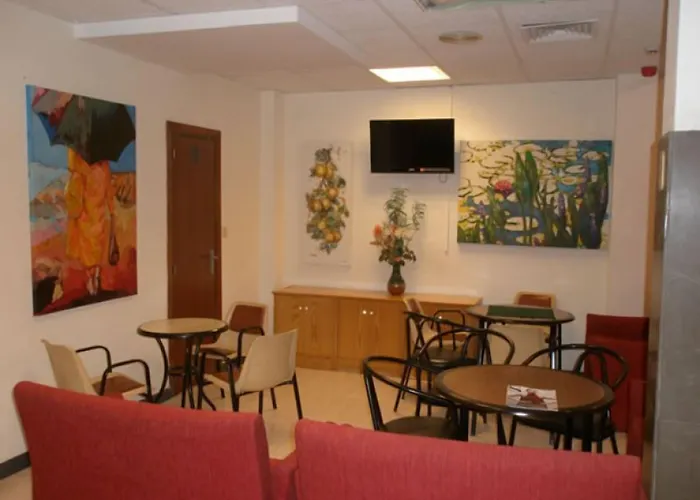 Hotel Mayna