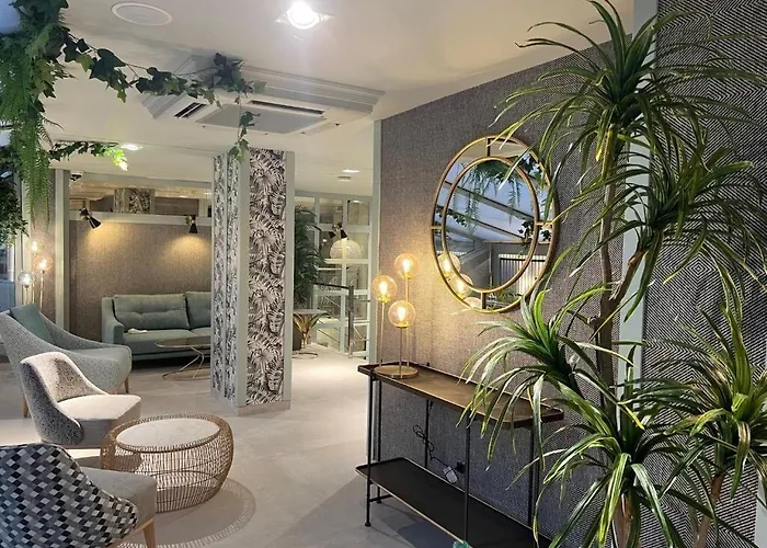Hotel Noy