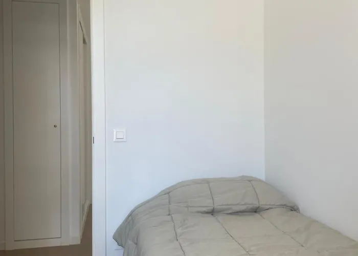 Habitación con piscina comunitaria
