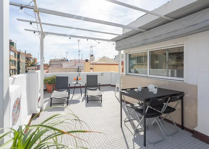Seaview Apartment N12
