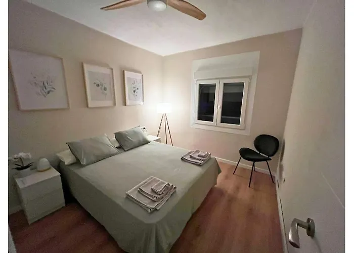 Sunny & Remodeled Apartment