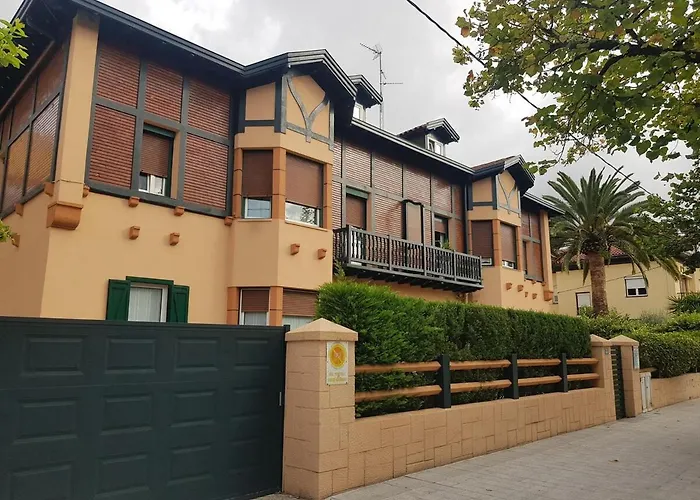 Alojamiento Con Gran Terraza En El Centro De Irun