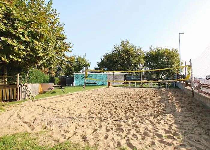 Latas Surf House