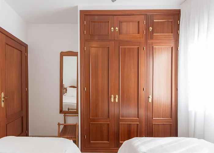 Apartamentos Miguel Angel