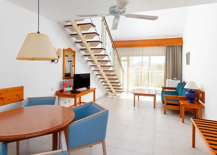 Hotel Riu Oliva Beach Resort