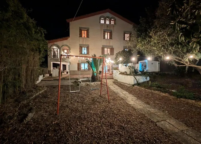 Historic House 5 Minutes Walk From The Beach