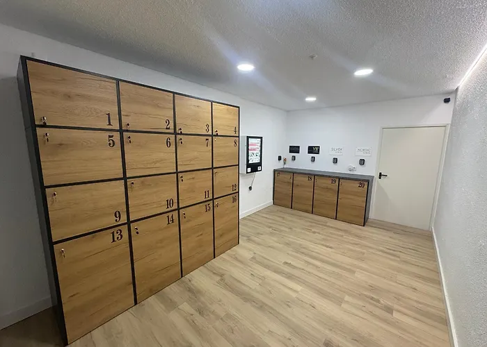 Industrial -Apartamentos Birdie-