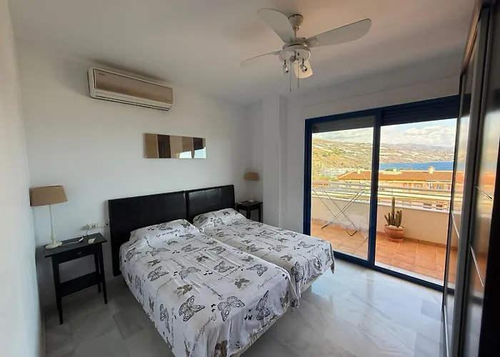 Sunny 2-Bedroom Apartment With Sea View