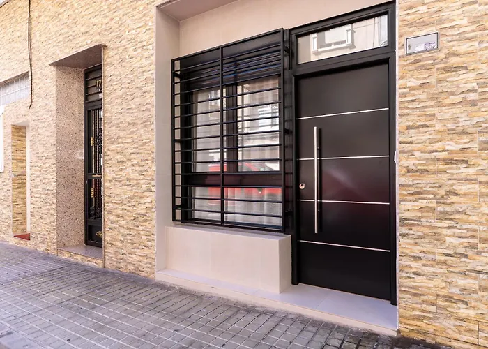 Loft moderno recién reformado con patio en el centro de Elche