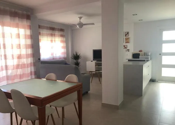 Apartamento muy cerca de la PLAYA LA ANTILLA