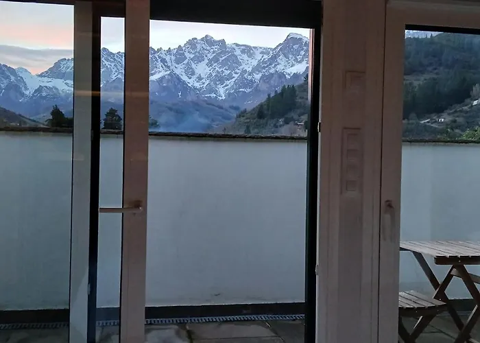Frente a los Picos de Europa
