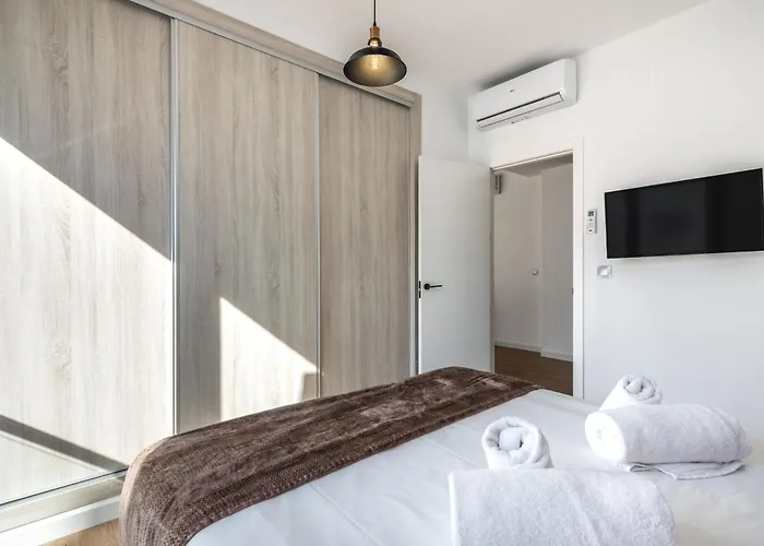 Ayamonte Market Suites By H
