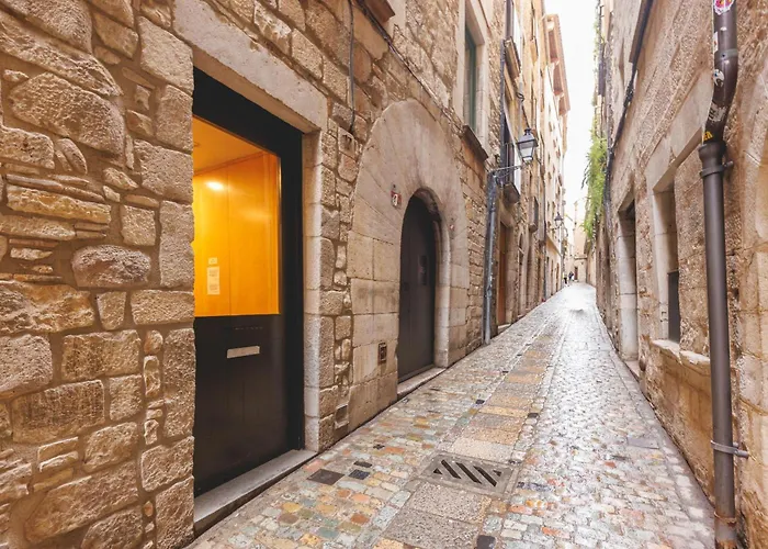 Bravissimo Força 17, Barri Vell apartments