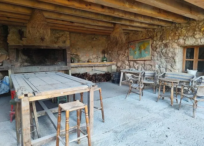 Caseta A Masia Les Corominotes
